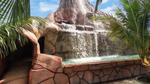 turis-thermas-imagem-galeria-atracoes-thermas-water-park-area-do-disco-65b69f8d2cac5_1.webp