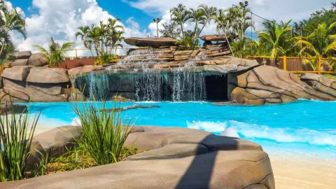 turis-thermas-imagem-galeria-atracoes-thermas-water-park-piscina-de-ondas-65b69ee260ccd_2.webp